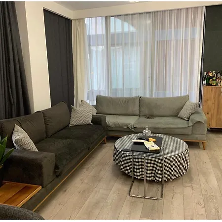 Homestay Fenix 84 *